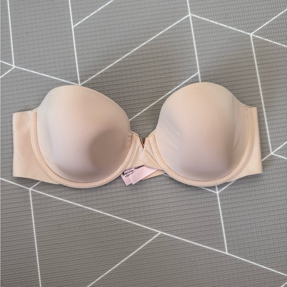 Illusions Lightly Lined Smooth Strapless Bra - Picture 2 of 9